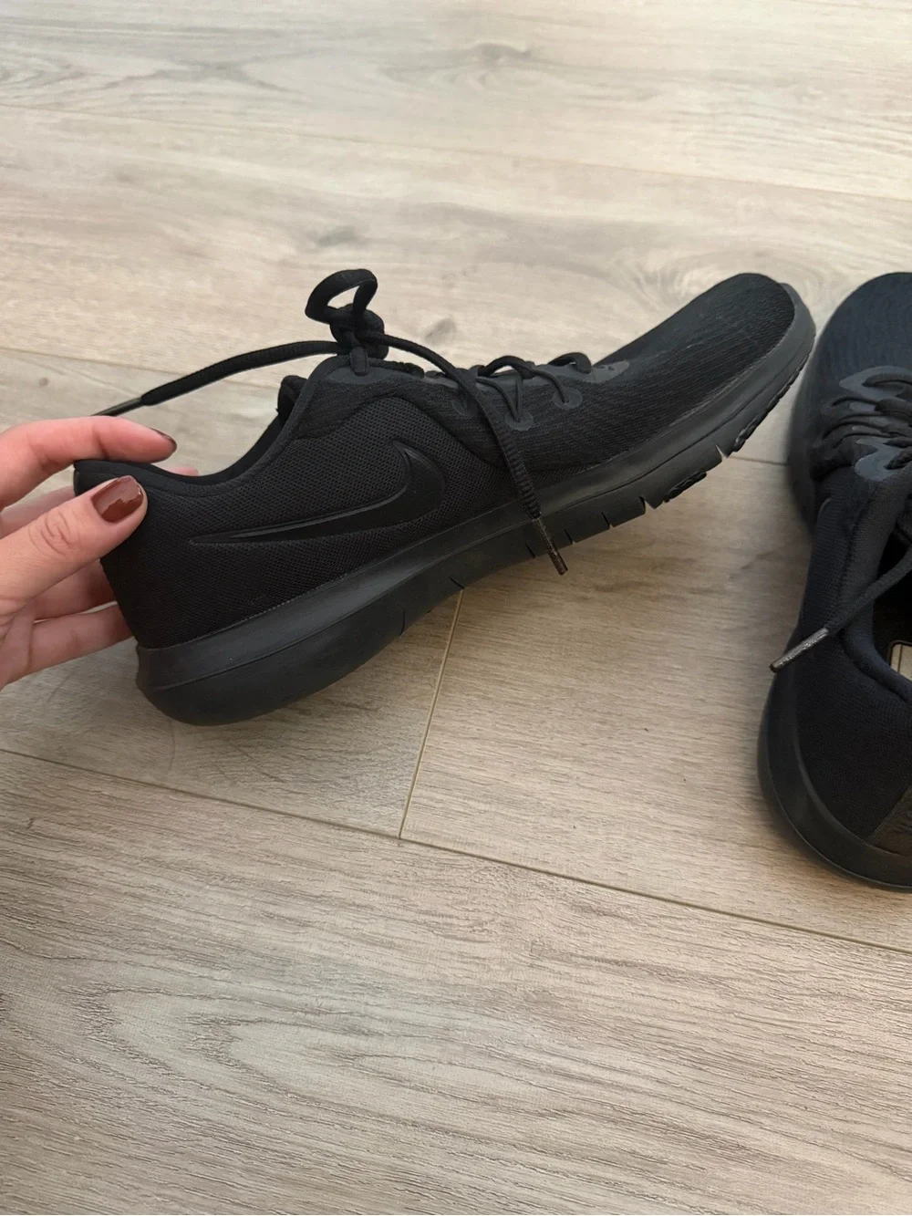 Nike Flex Supreme TR6 Women’s Athletic Sneakers